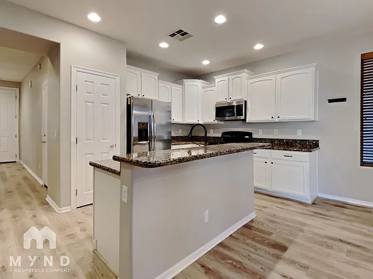 19075 E Pelican Dr — Photo 2