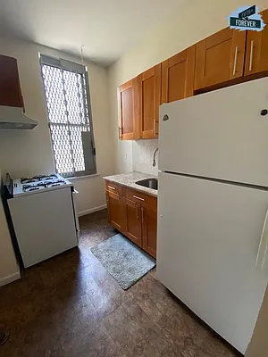 Rented by Fifth & Forever LLC | media 13