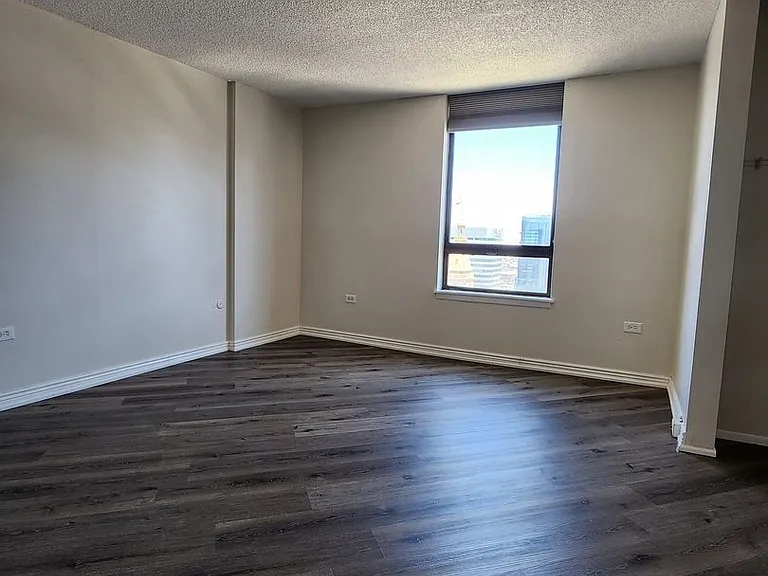 1020 15th St #34G — Photo 11
