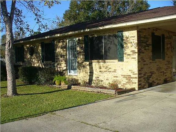2nd image of 1011 Louis Cir