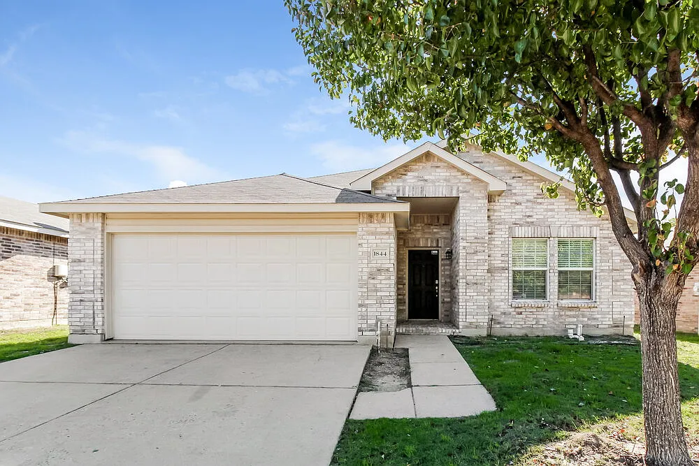 3 bed, 2.0 bath, 1647 sqft, $1,775 — Photo 1