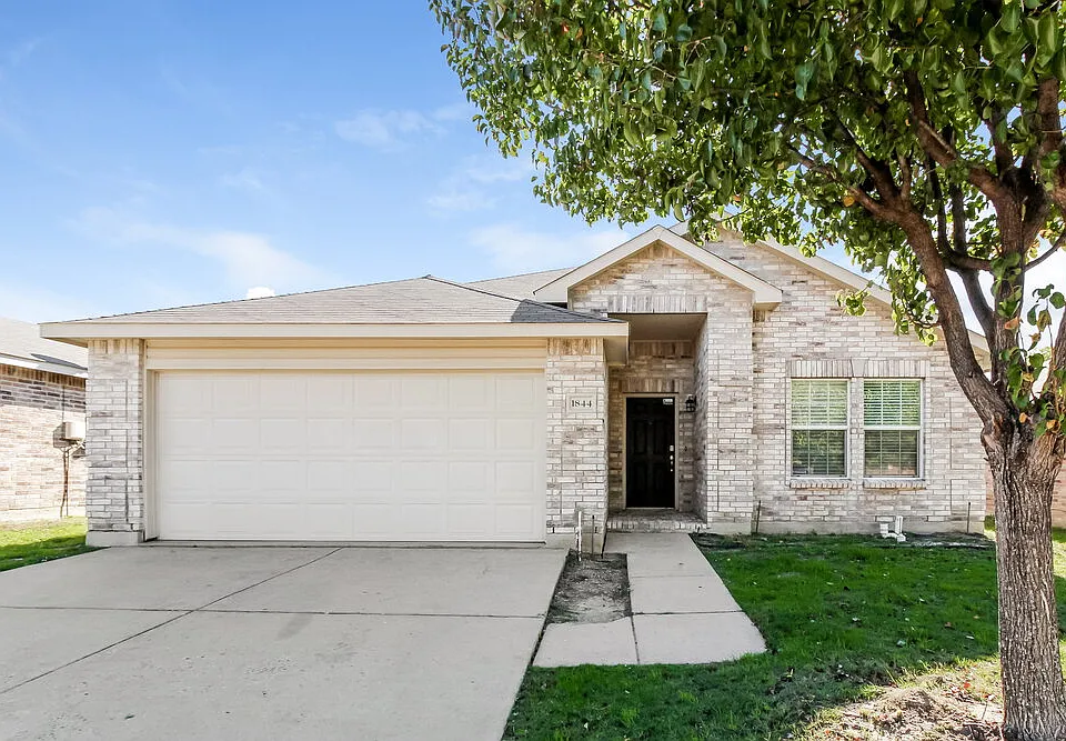 1844 Thorntree Ln