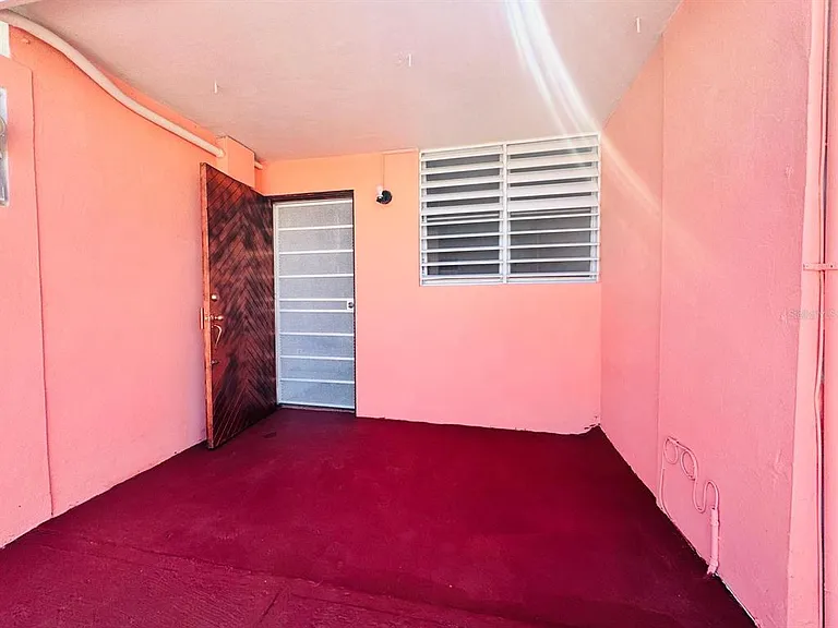 URB. VILLA LAS MERCEDES Calle 2 #c-1 — Photo 2