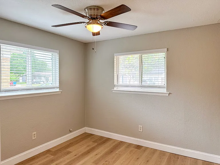 701 Tanglewood Dr — Photo 20