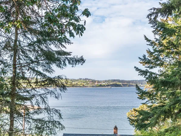 2172 W Madrona Way, Coupeville, WA 98239