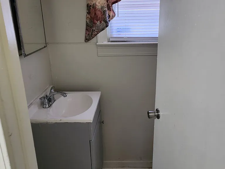 507 Shepard St — Photo 8