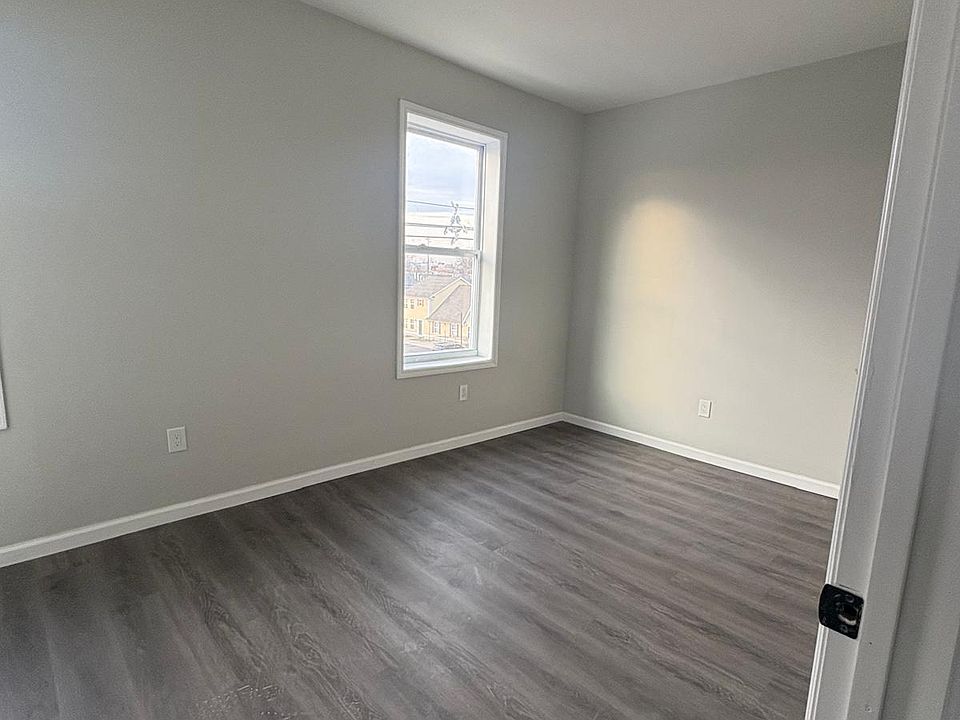 2nd image of 564 S 11th St #3A