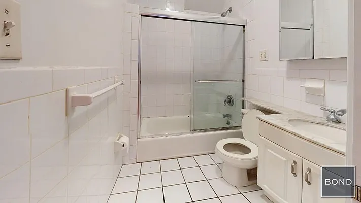 Rented by Bond New York | media 16