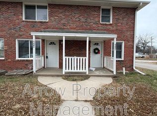 5443 Benton St, Lincoln, NE 68504