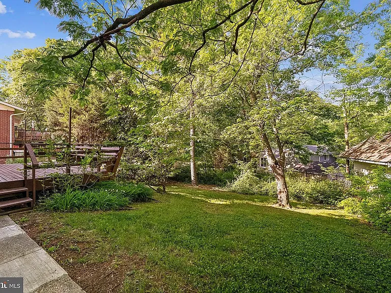 7608 Wellesley Dr — Photo 34