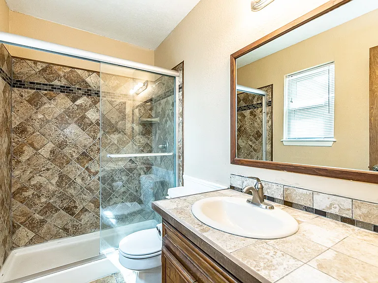 8304 Fremont Ave — Photo 23
