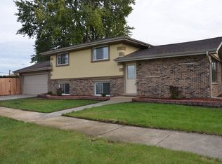 8201 S Ferdinand Ave, Bridgeview, IL 60455