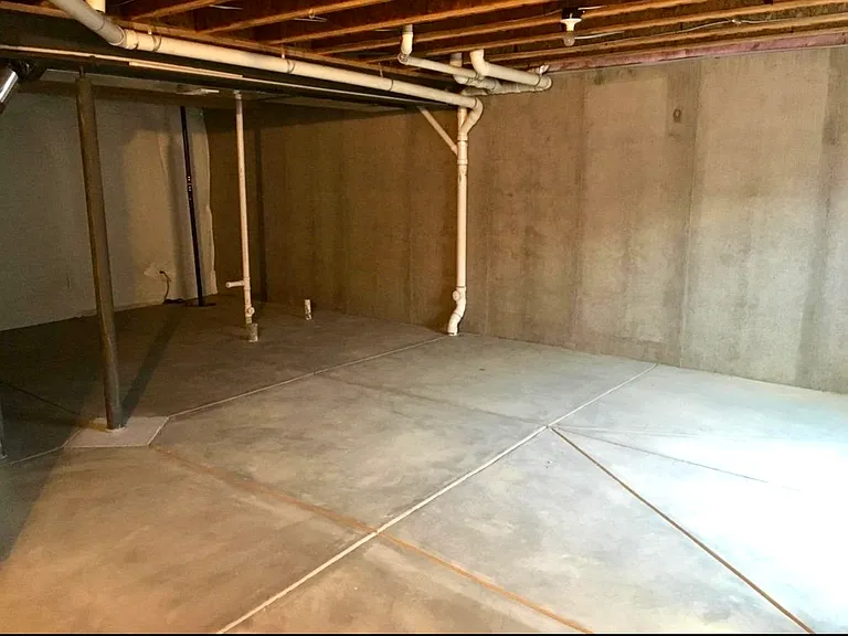 10300 Bellwether Ln — Photo 11