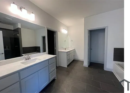 366 Waters Ridge Dr — Photo 16