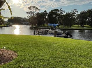 11205 W Bayshore Dr, Crystal River, FL 34429