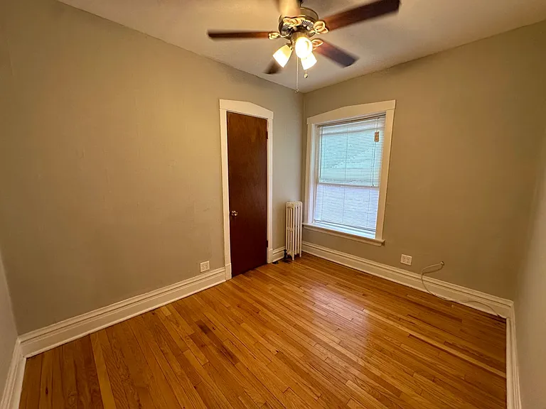 5219 N Christiana Ave — Photo 7