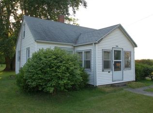 313 N National St, Medaryville, IN 47957