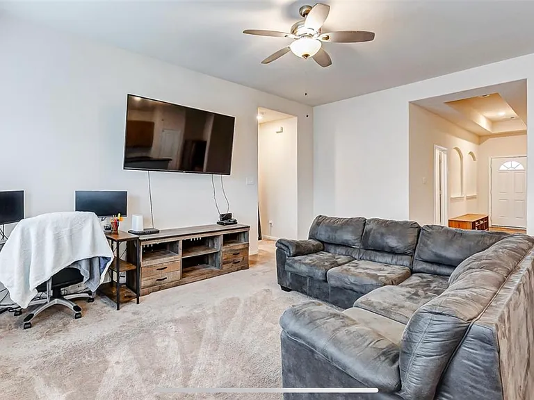 10750 Nyla Spring St — Photo 13