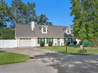 115 Colonial Cir, Murrells Inlet, SC 29576