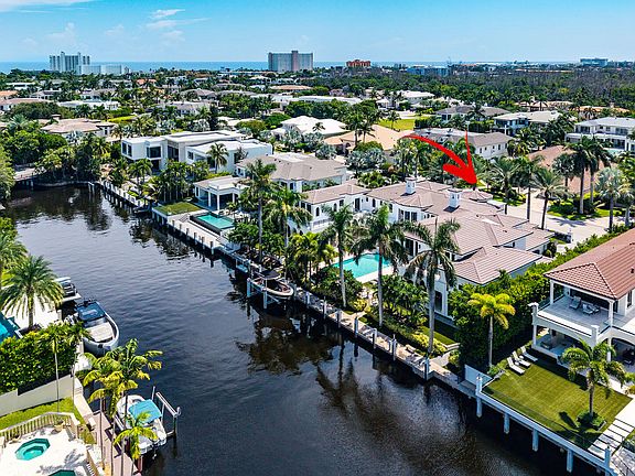 3rd image of 251 W Coconut Palm Road