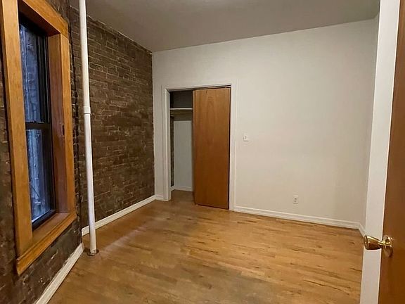 4th image of 334 E 55th St APT 12