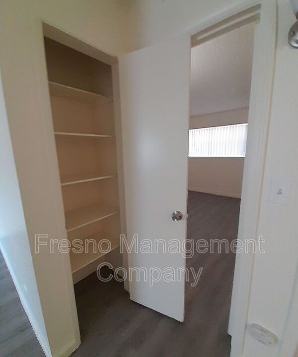 2nd image of 424 S Chestnut Ave #D