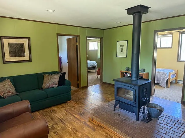 5 bed, 1460 sqft, $4,400 — Photo 2