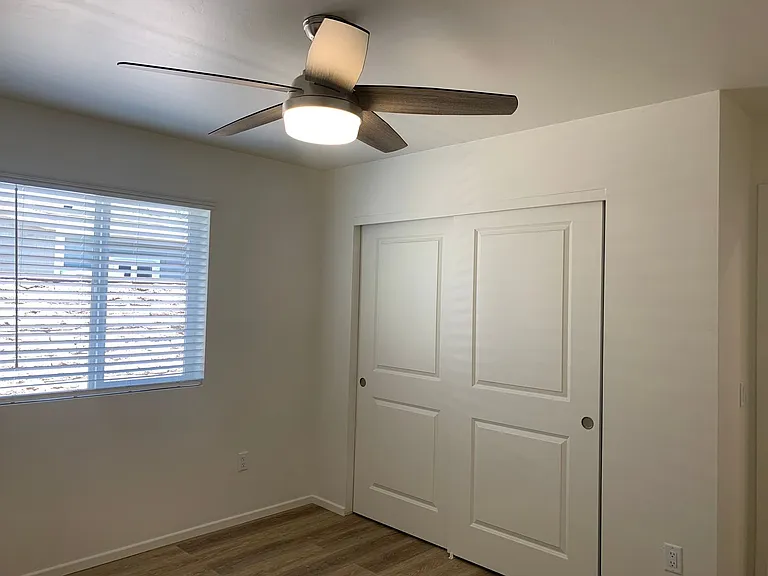 4814 E Hampton St — Photo 19