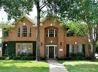 15806 Oak Island Dr, Tomball, TX 77377