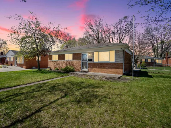 29349 Newport Dr, Warren, MI 48088