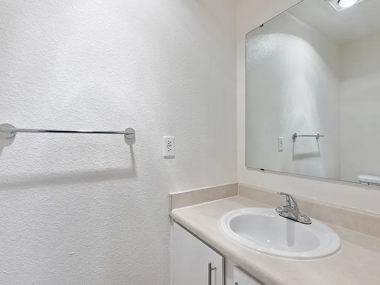 4432 176th St SW — Photo 5