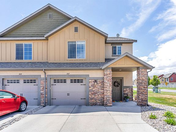 3rd image of 307 E Winward Ct #156