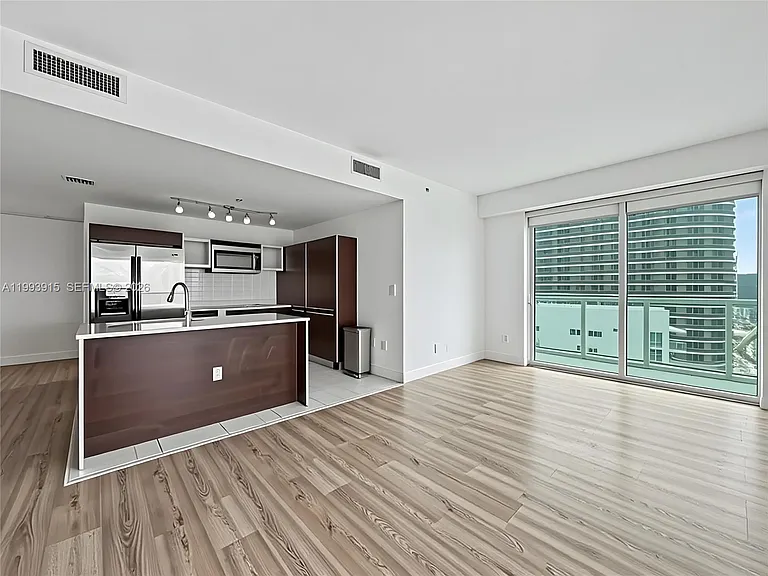 1900 N Bayshore Dr #3811 — Photo 4