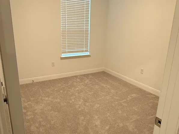 501 Madelines Meadow Ln, Georgetown, TX 78626