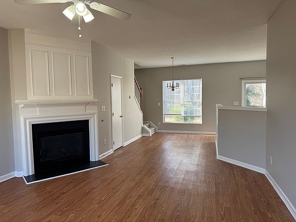 LV Room/Dining Room with Gas Fireplace.