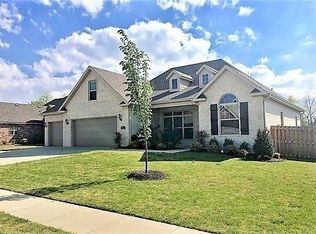 5903 S 66th St, Cave Springs, AR 72718