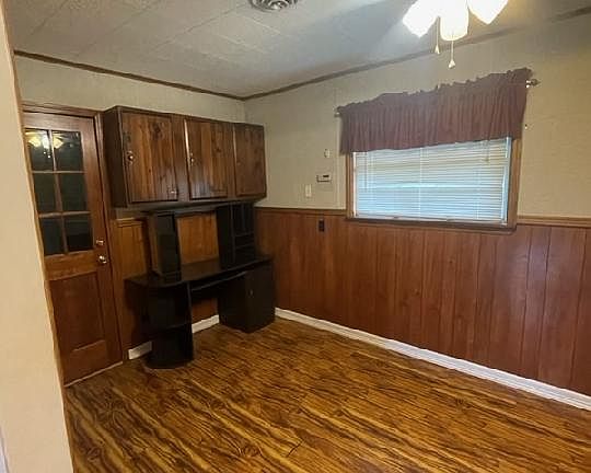 3rd image of 2524 Central Blvd