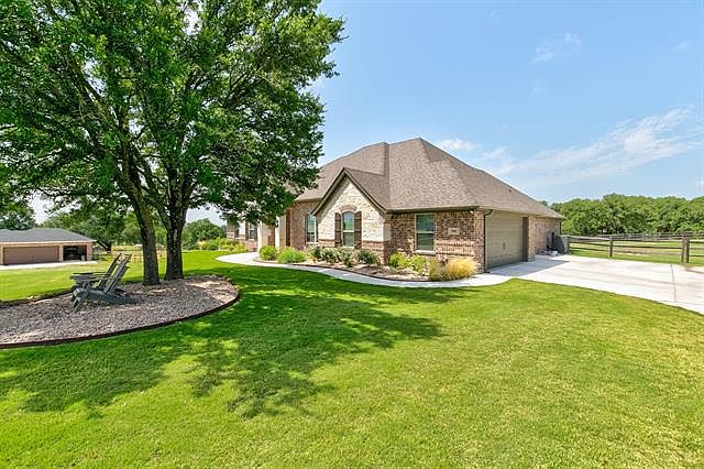 1st image of 108 Maverick Ct