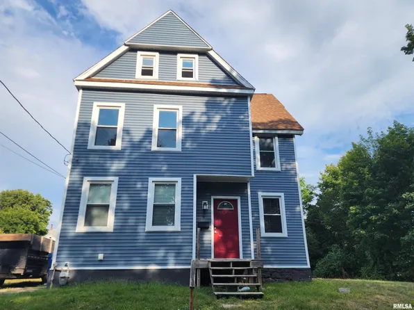 9 Riverview Pl, Davenport, IA 52803