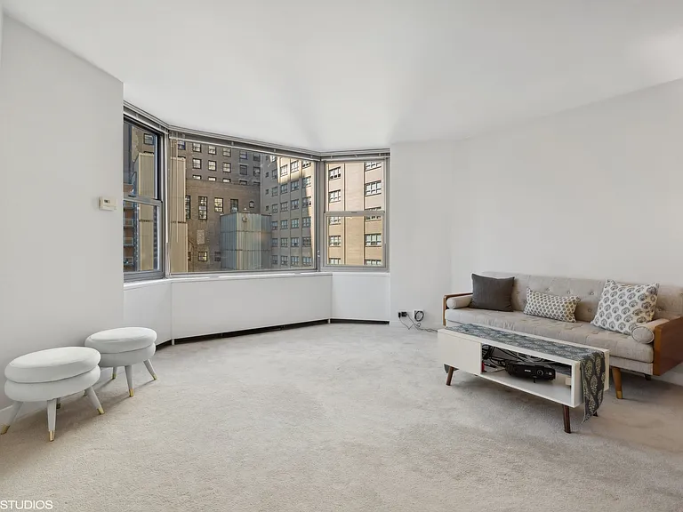 535 N Michigan Ave #1308 — Photo 5