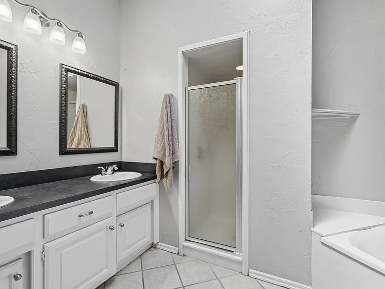 1809 Courtney Ln — Photo 19