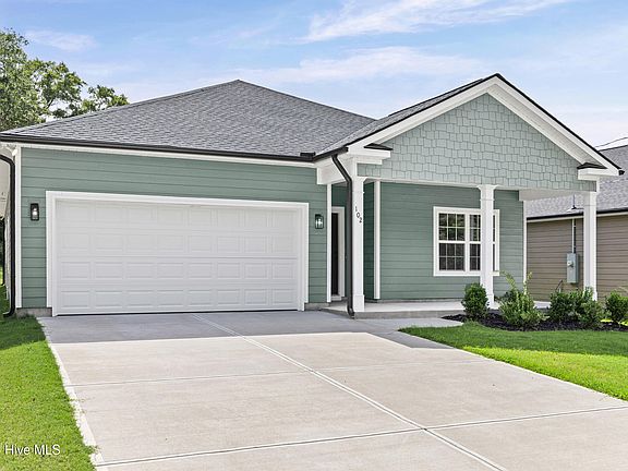 3rd image of 102 Walton Drive