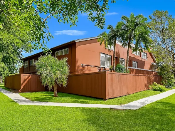 6914 SW 114th Pl #B57, Miami, FL 33173