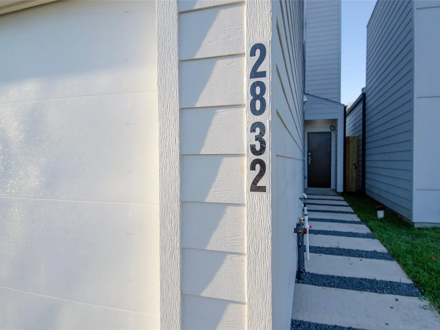 3 bed, 2.5 bath, 1414 sqft, $2,490 — Photo 4
