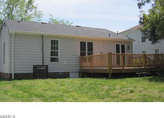 3rd image of 6 S Beech Ave