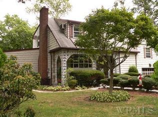 1 Vernon Dr, Scarsdale, NY 10583