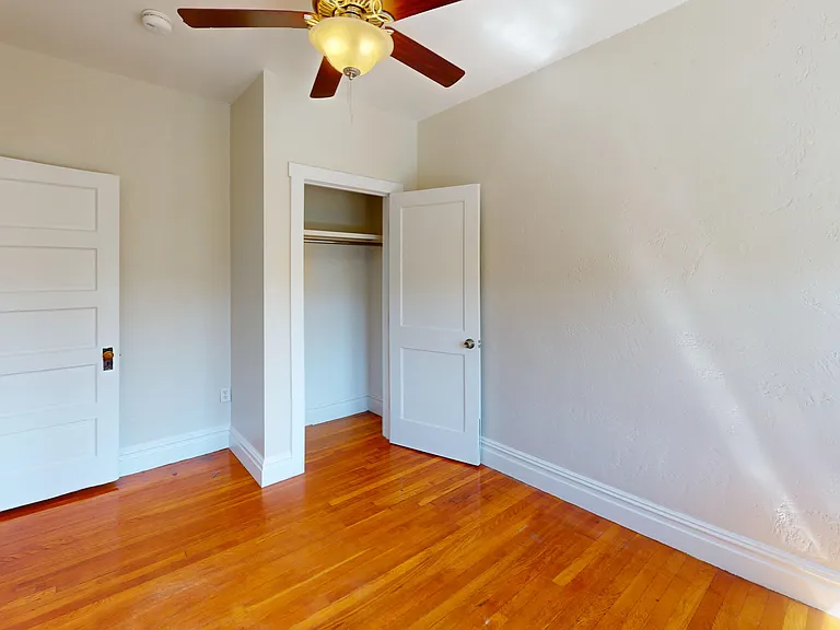 57 Strathmore Rd #6 — Photo 8