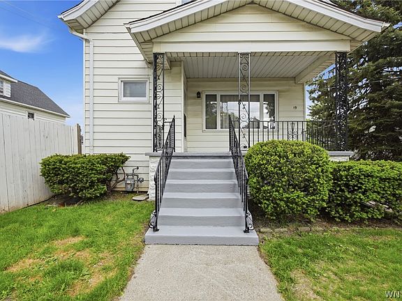 3rd image of 19 Reo Ave