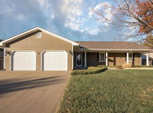 2431 Pheasant Ln, Salina, KS 67401