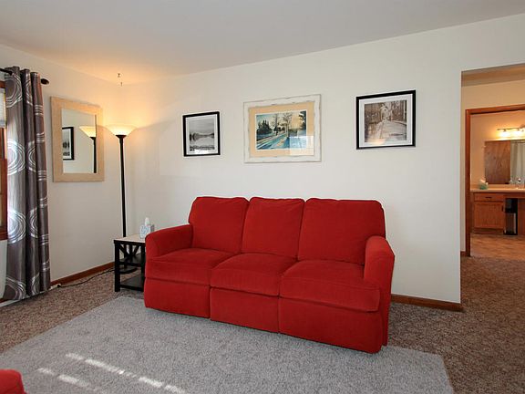 5th image of 5571 N Long Island Dr
